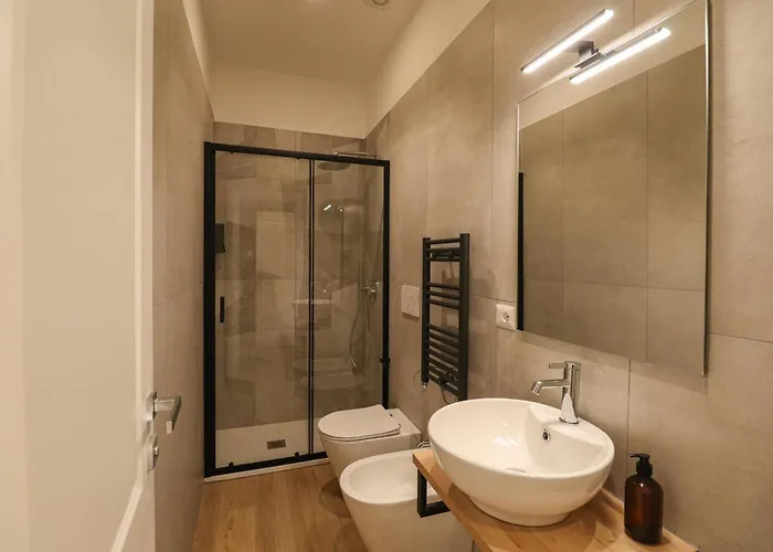 St Peter & Vatican Luxury - Boutique In Centre & Vatican - Ac, Wifi & Metro 5 Min 4*