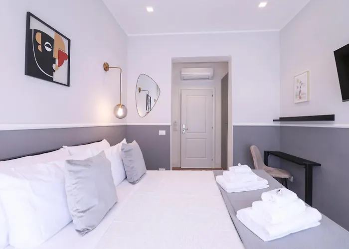 St Peter & Vatican Luxury - Boutique In Centre & Vatican - Ac, Wifi & Metro 5 Min 4*