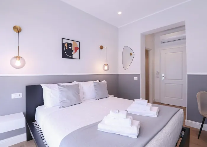 St Peter & Vatican Luxury - Boutique In Centre & Vatican - Ac, Wifi & Metro 5 Min Affittacamere 4*