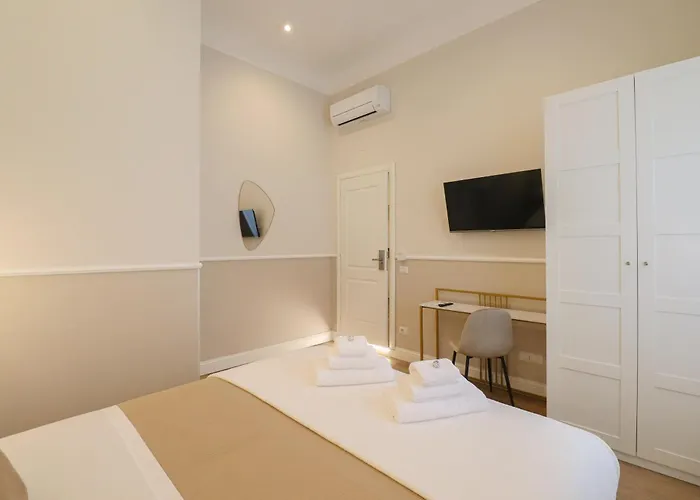 St Peter & Vatican Luxury - Boutique In Centre & Vatican - Ac, Wifi & Metro 5 Min 4* רומא