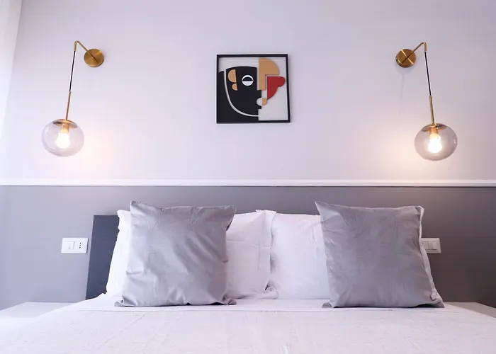 St Peter & Vatican Luxury - Boutique In Centre & Vatican - Ac, Wifi & Metro 5 Min 4*